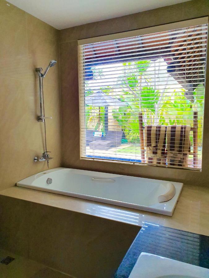 Villa Davenny Seminyak  Luaran gambar