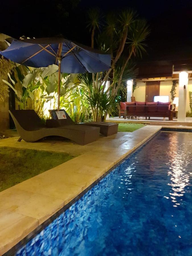 Villa Davenny Seminyak  Luaran gambar